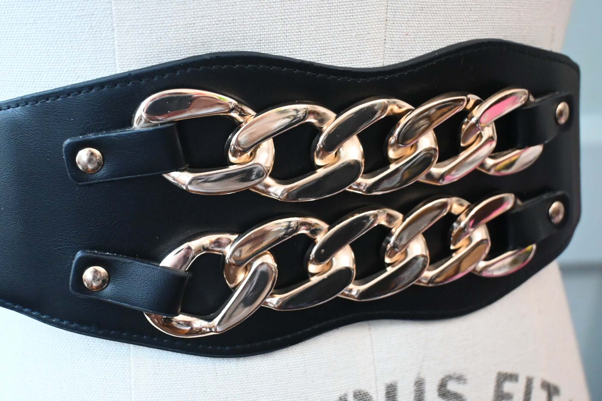Black Elastic and Faux Leather Belt/Waist Cincher with Gold Chains - Image 4
