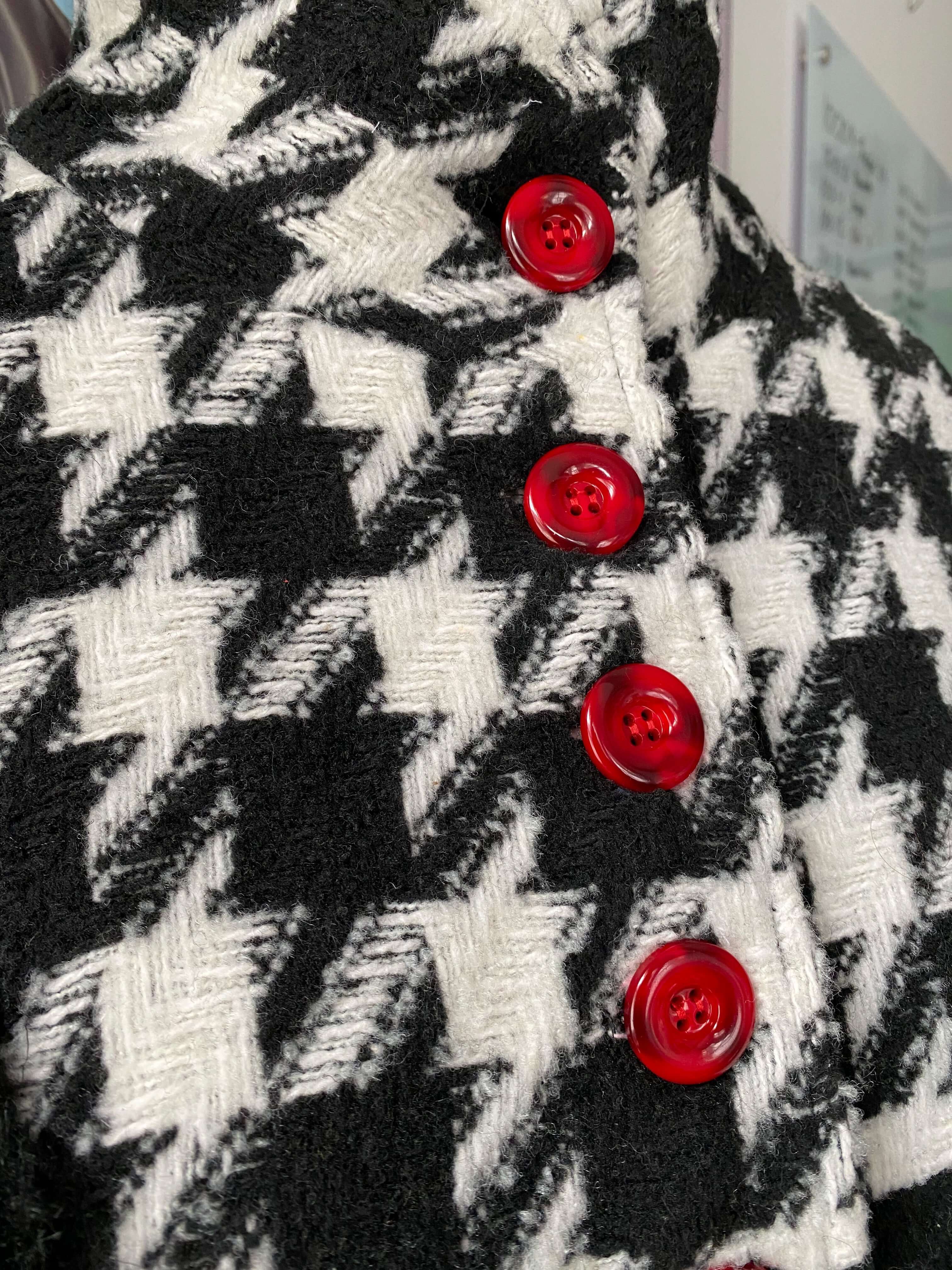 Marie Swing Coat in black/white Houndstooth - Image 4
