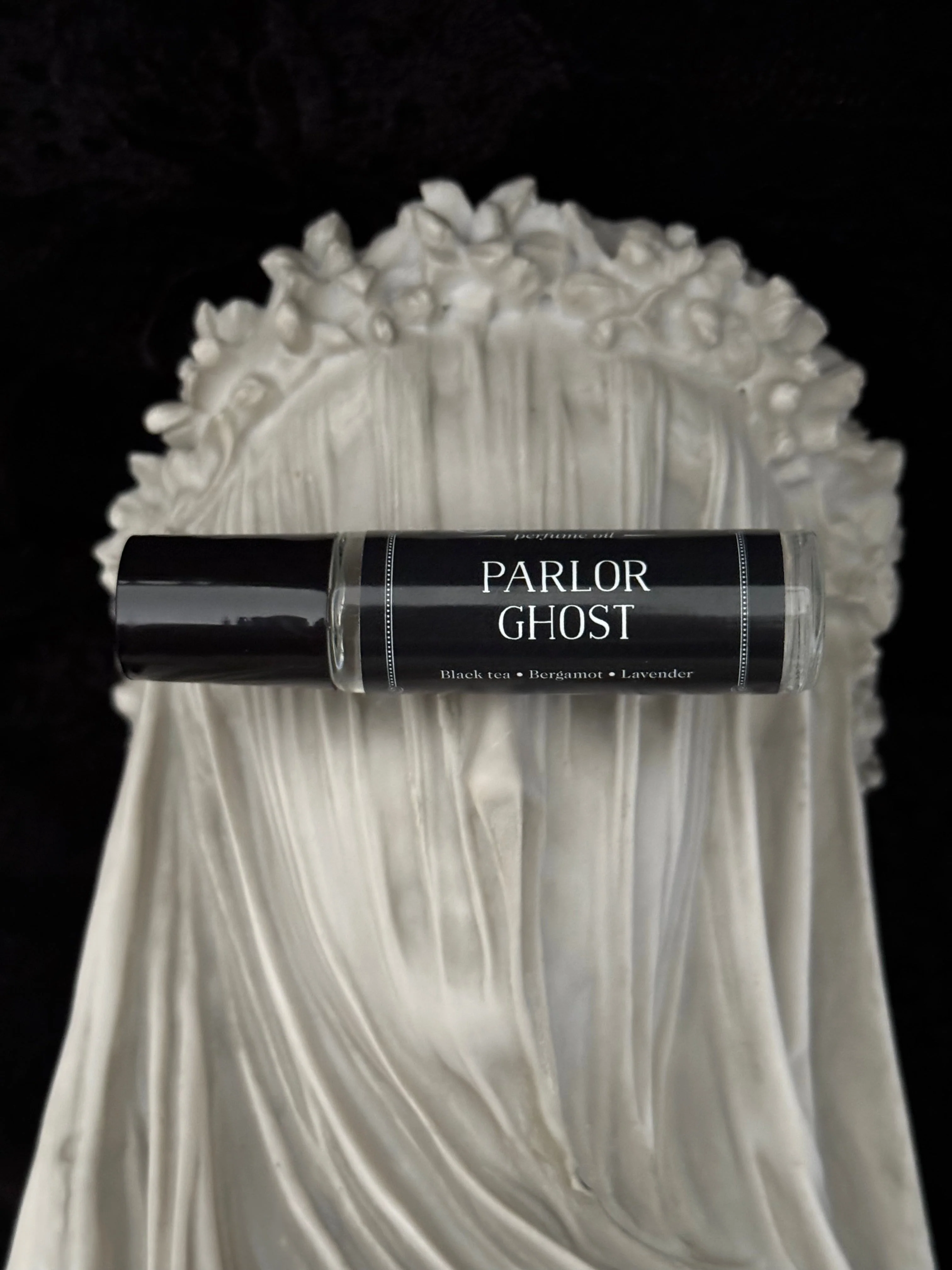 Parlor Ghost (bergamot, black tea, lavender) by Seance - Image 12