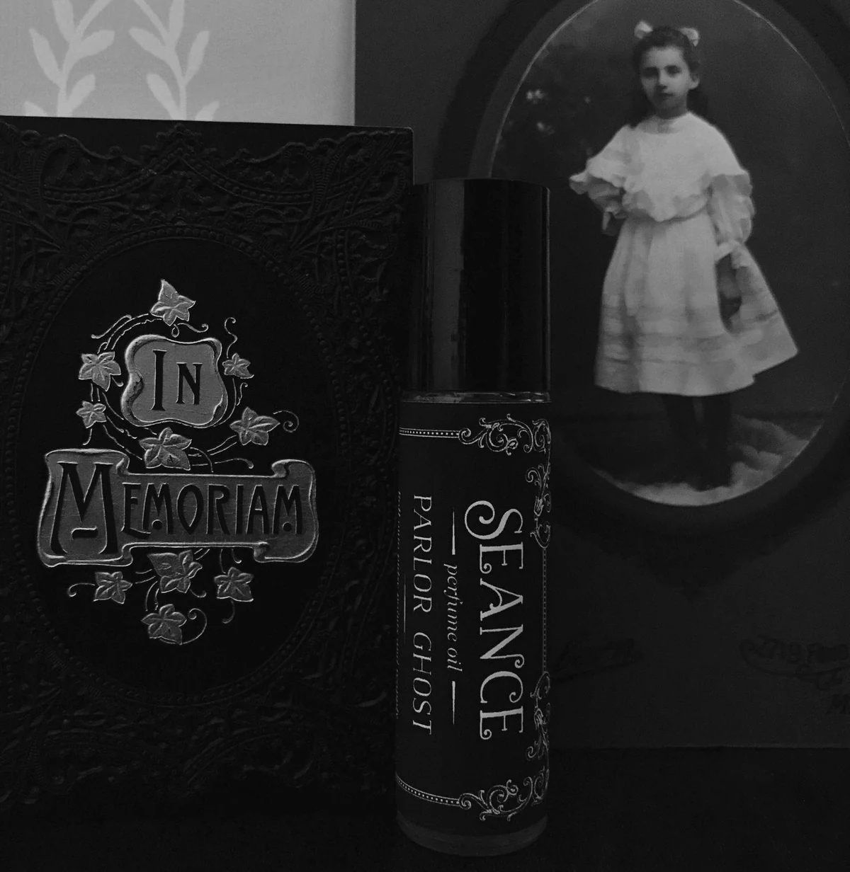 Parlor Ghost (bergamot, black tea, lavender) by Seance - Image 8