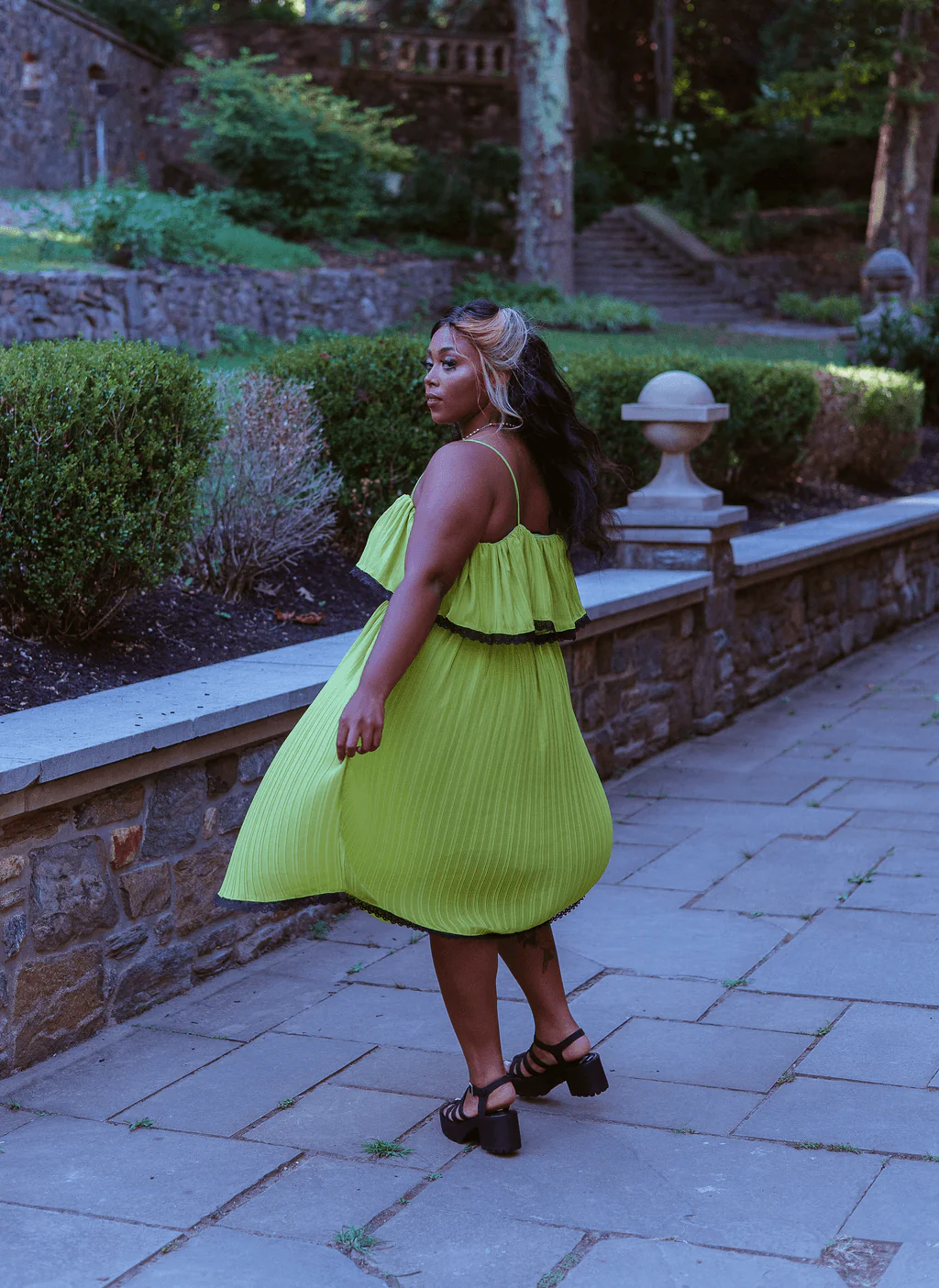 Olivia dress in Uranium Green - Image 2