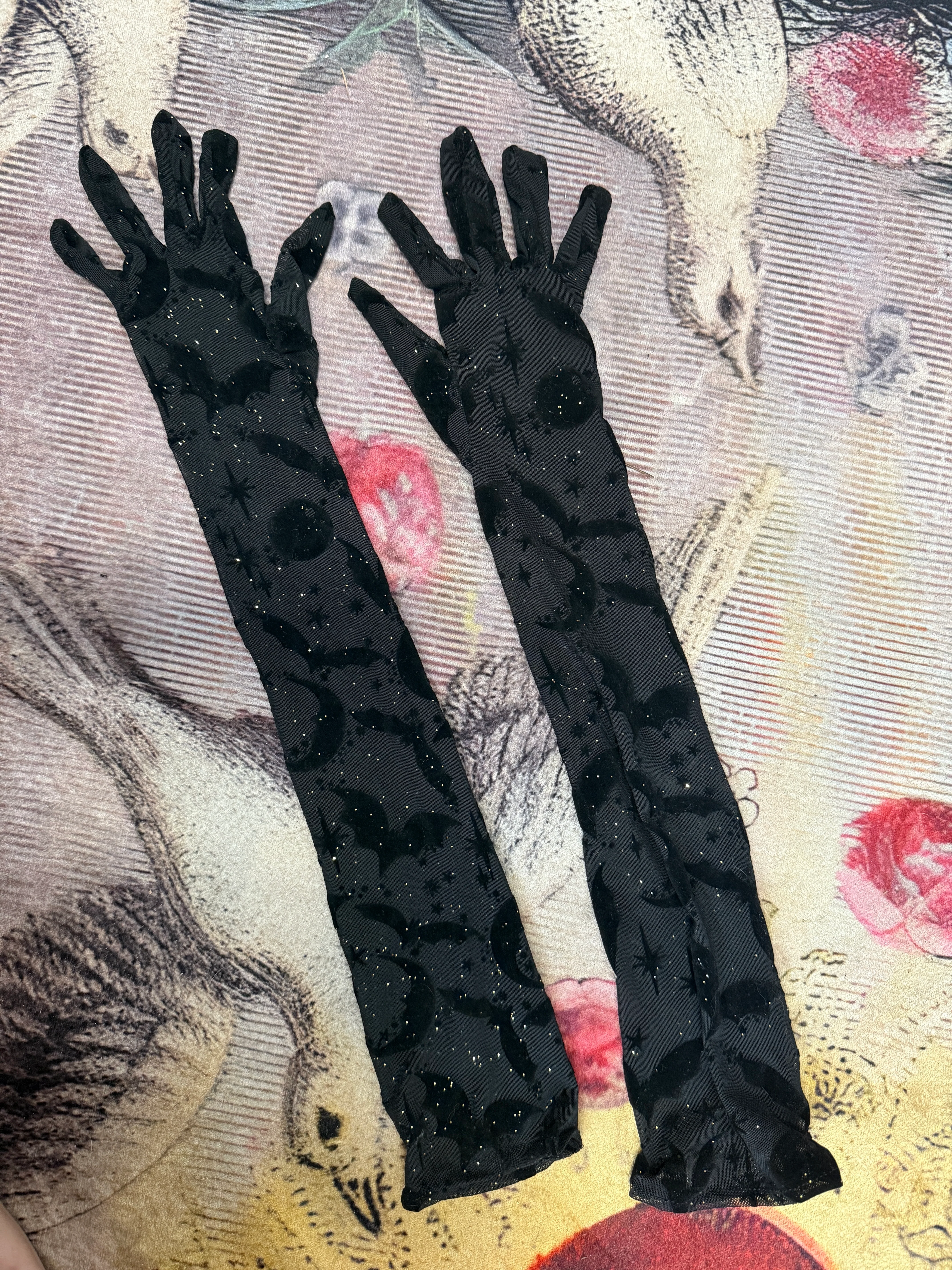 Queen of Halloween Flocked Mesh Gloves - Image 5